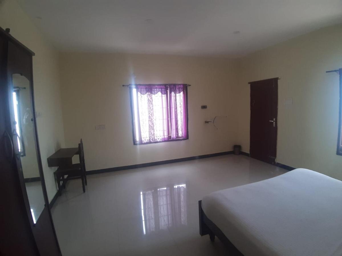 Hotel Shree Sairenu Near Maruthamalai And Bharathiyar Univ And On The Way To Near Isha Adiyogi Marudhamalai Esterno foto